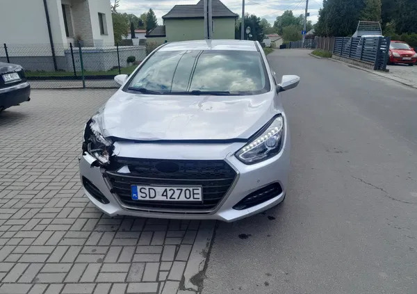 hyundai i40 Hyundai i40 cena 19900 przebieg: 333000, rok produkcji 2015 z Elbląg